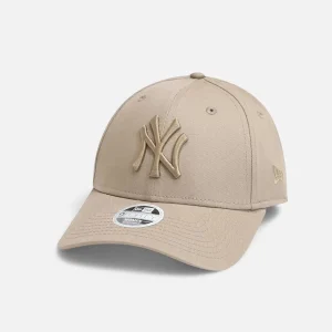 New Era Cappellino 9FORTY Regolabile New York Yankees Essential light beige