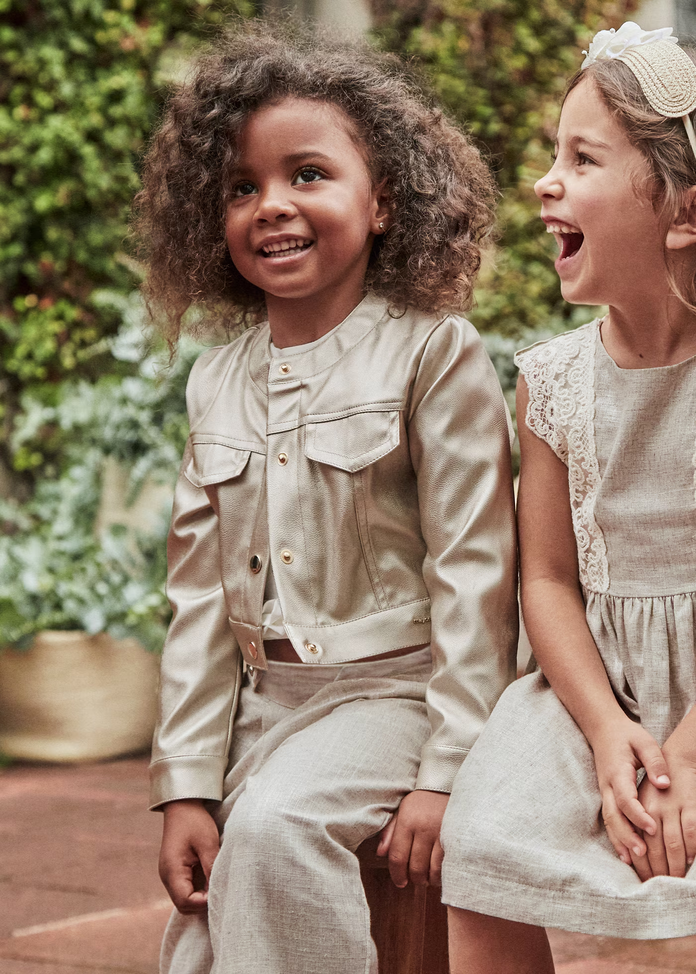 Giacca chiusura bottoni bambina Mayoral dorato