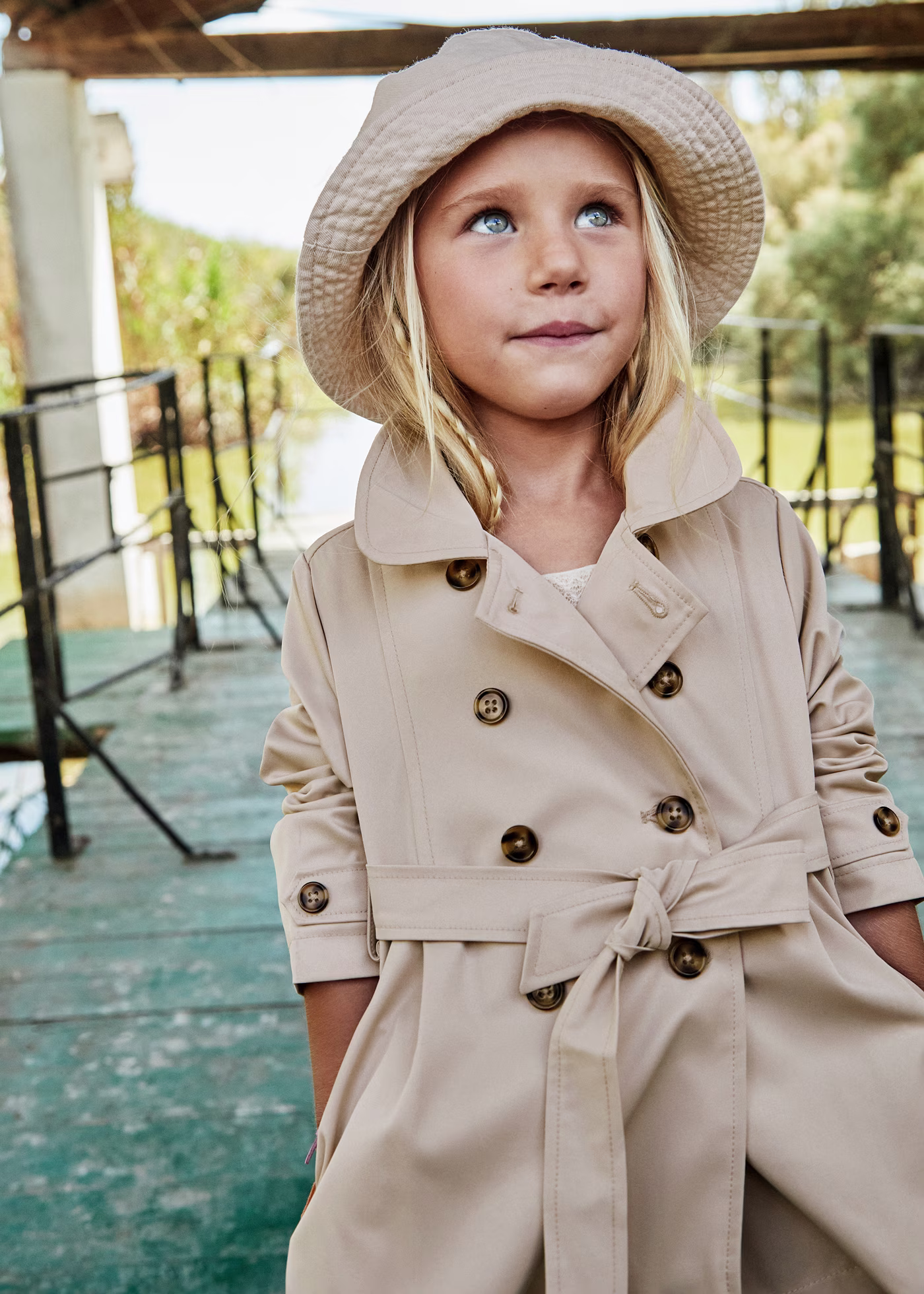 Giacca modello fiocco bambina Mayoral beige